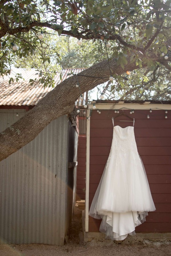 HighDot Studios - Wedding - Wildflower Barn - Austin - Kristy and Tom (3)