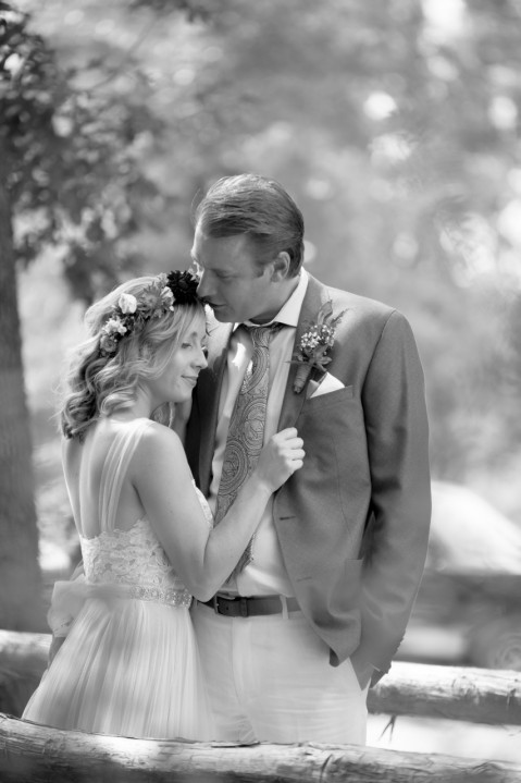 Sara + Nick : A Wedding at Cedar Bends Events
