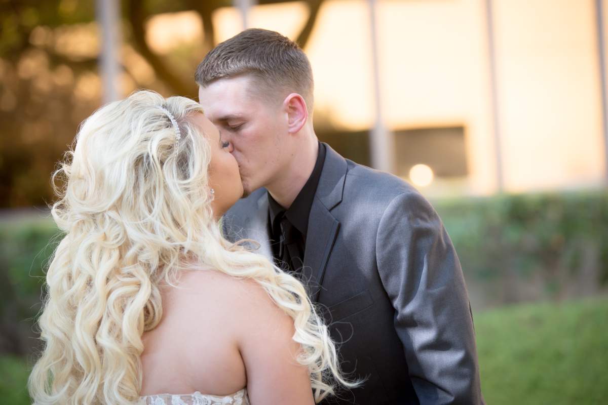 Shelly + Brandon - Wedding Photography - HighDot Studios - Dallas (27)